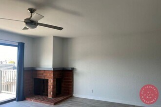 3709 Balboa Terrace in San Diego, CA - Foto de edificio - Building Photo