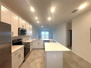 17560 Opal Sand Dr in Venice, FL - Building Photo - Building Photo