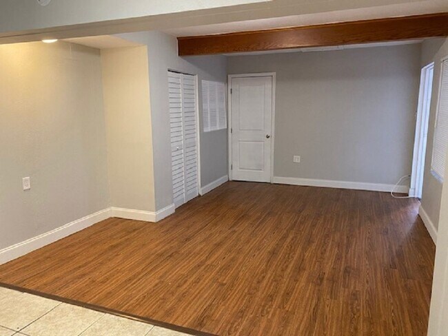 4406 W Paris St in Tampa, FL - Building Photo - Building Photo