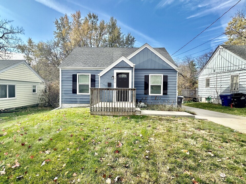 1512 Beaver Ave in Des Moines, IA - Building Photo
