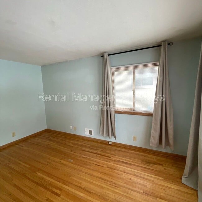 5743 Xerxes Ave S in Minneapolis, MN - Building Photo - Building Photo