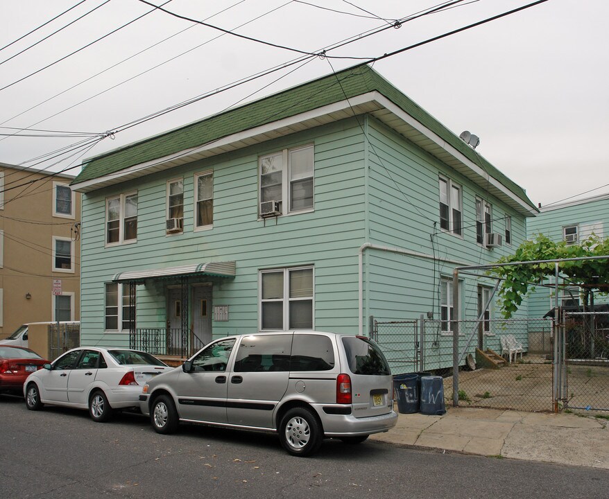 79-81 Elm St in Newark, NJ - Building Photo