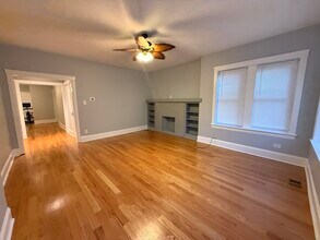 7924 S Marshfield Ave in Chicago, IL - Building Photo - Building Photo