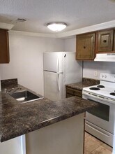 129 Golf Terrace in Daphne, AL - Building Photo - Building Photo