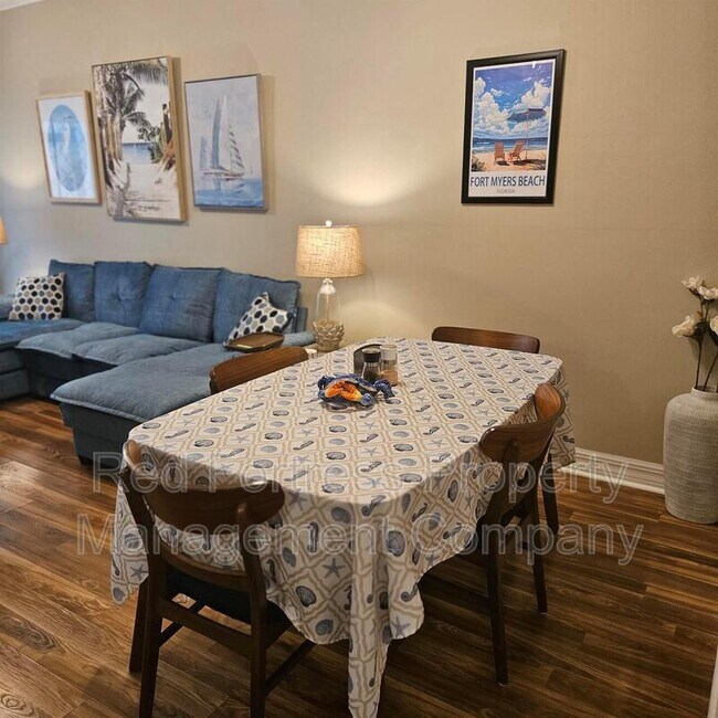 4219 Bellasol Cir in Ft. Myers, FL - Building Photo - Building Photo