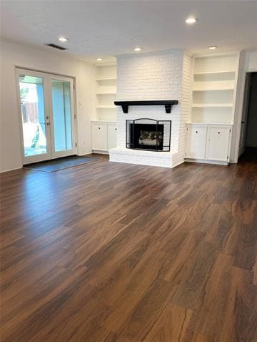 3831 Crestpark Dr in Farmers Branch, TX - Foto de edificio - Building Photo