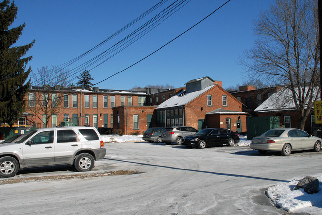 Sassafras Terrace in Mount Joy, PA - Building Photo - Building Photo