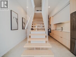 166 Russell Ave in St Catharines, ON - Building Photo - Building Photo