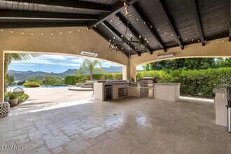 2076 Hillsbury Rd in Westlake Village, CA - Building Photo - Building Photo