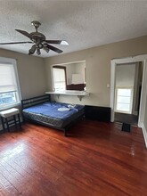 225 Bosley St, Unit 2 in Cincinnati, OH - Foto de edificio - Building Photo