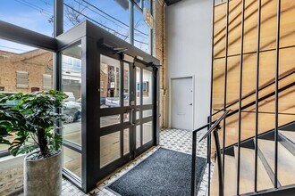 215 N Aberdeen St in Chicago, IL - Building Photo - Building Photo