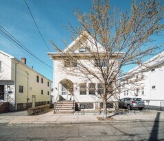 99 2nd St in Medford, MA - Building Photo