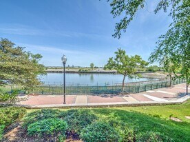 80 Lyon Ct in Jersey City, NJ - Building Photo