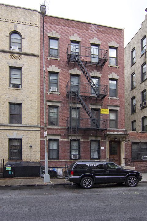 2371 Hughes Ave in Bronx, NY - Building Photo