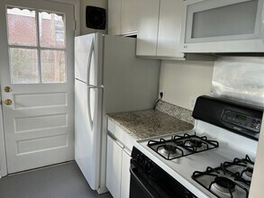 11211 Landy Ct in Kensington, MD - Building Photo - Building Photo
