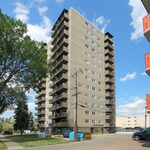 Riverview Manor in Edmonton, AB - Building Photo - Primary Photo