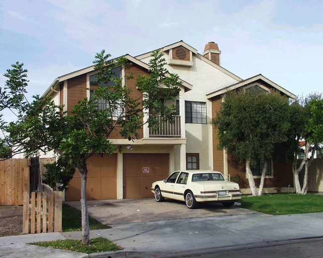 4336 Felton St in San Diego, CA - Foto de edificio - Building Photo