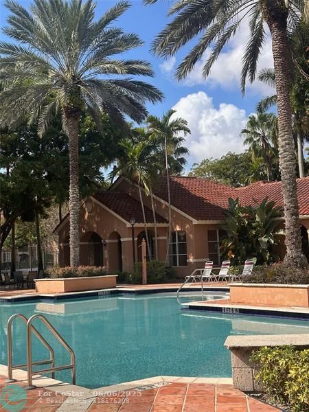4836 N State Rd 7 in Coconut Creek, FL - Foto de edificio - Building Photo