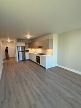 641 W Lake St in Chicago, IL - Building Photo - Building Photo