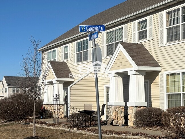 3911 NE Gardenia Ln in Ankeny, IA - Building Photo - Building Photo