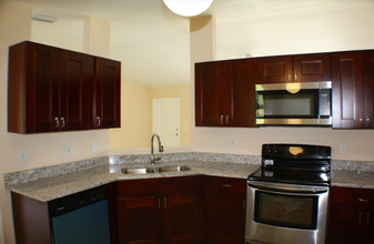 18250 Apple Rd in Ft. Myers, FL - Building Photo - Building Photo
