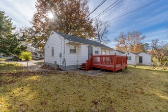 267 Cameron Rd in St. Louis, MO - Building Photo - Building Photo