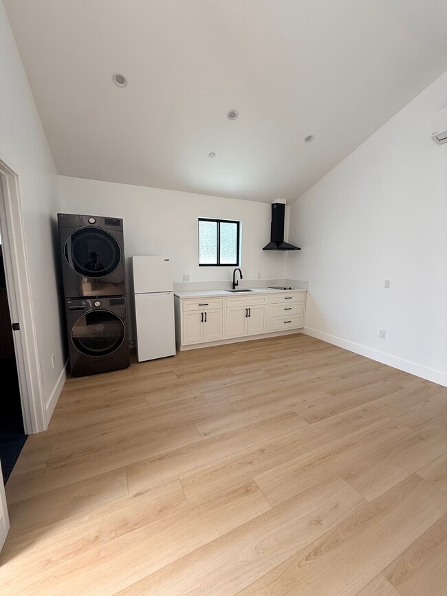 property at 111 E 60th St