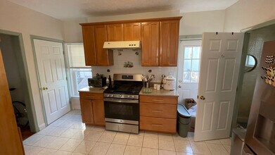 38 Pomeroy St in Boston, MA - Building Photo - Building Photo