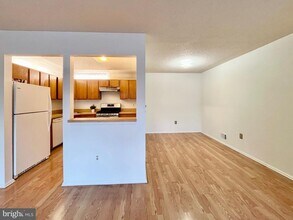 6 Kite Ct in Trenton, NJ - Building Photo - Building Photo