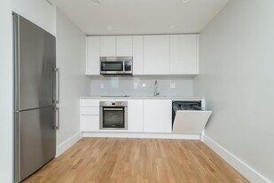 334 Harvard St, Unit K6 in Cambridge, MA - Building Photo