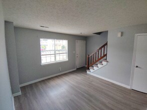32 Ferguson Dr in Lynchburg, VA - Building Photo - Building Photo