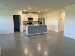 1371 McFarland Dr in West Melbourne, FL - Building Photo - Building Photo