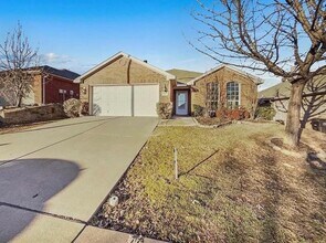 3916 Big Thicket Dr in Fort Worth, TX - Building Photo - Building Photo