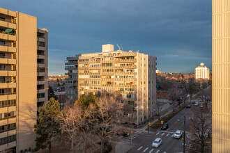 Lanai Condos in Denver, CO - Foto de edificio - Building Photo