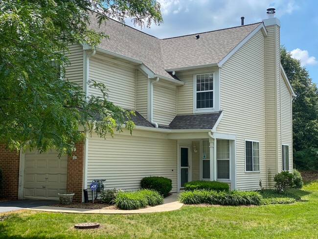 property at 2972 Waters Edge Cir
