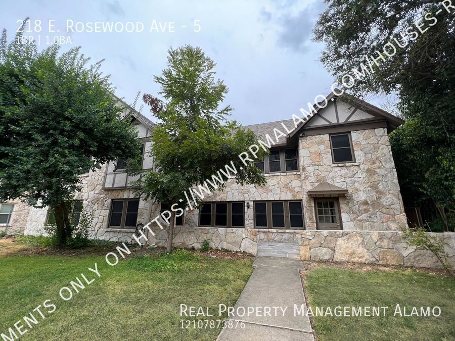 218 E Rosewood Ave in San Antonio, TX - Building Photo