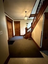 500 N Main St in Fairfield, IA - Building Photo