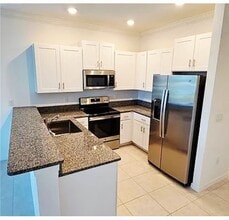 7002 Ripple Pond Lp in Zephyrhills, FL - Building Photo - Building Photo