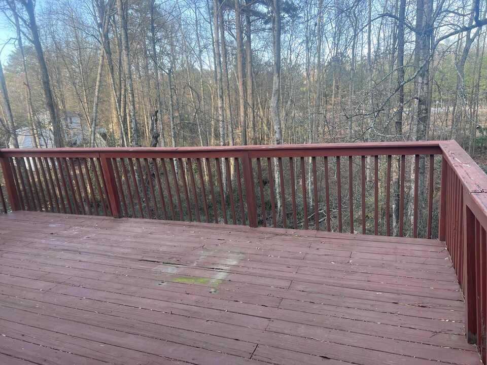 545 Harvard Dr NW in Lilburn, GA - Building Photo