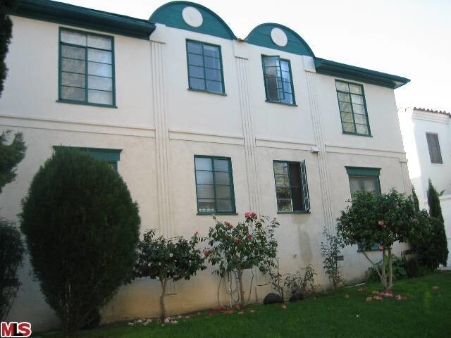 127 N Clark Dr, Unit 1/4 in Beverly Hills, CA - Building Photo