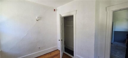 320 4th Ave in Woonsocket, RI - Building Photo - Building Photo