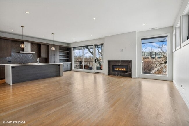 1745 N Hoyne Ave in Chicago, IL - Building Photo - Building Photo