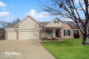12 Fox Bluff Ct in St. Charles, MO - Building Photo
