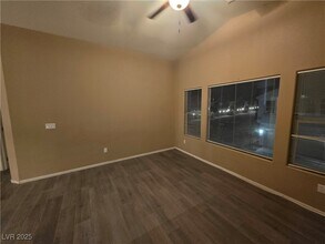 9338 Square Dance Pl in Las Vegas, NV - Building Photo - Building Photo