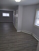 254 E Jackson St, Unit 2nd Floor Front in Joliet, IL - Building Photo