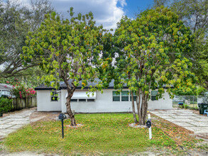 118 SW 7th St in Delray Beach, FL - Building Photo - Building Photo