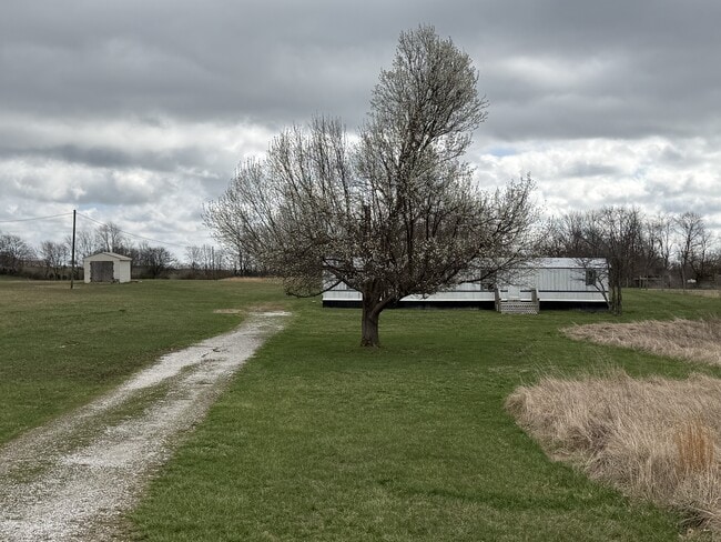 93 Heying Rd in Hodgenville, KY - Building Photo - Building Photo