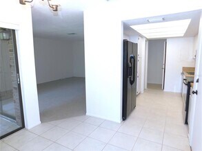 204 Caryl Way in Oldsmar, FL - Building Photo - Building Photo