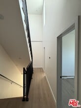 2135 S Longwood Ave in Los Angeles, CA - Building Photo - Building Photo