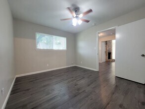 907 Bird Creek Dr in Austin, TX - Building Photo - Building Photo